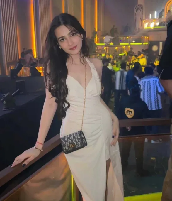  avantika Mumbai girl 